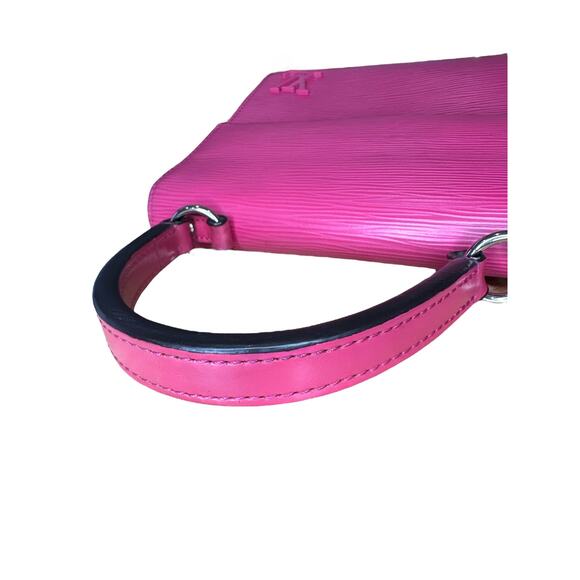 Louis Vuitton Epi Cluny BB Hot Pink - Picture 9 of 11